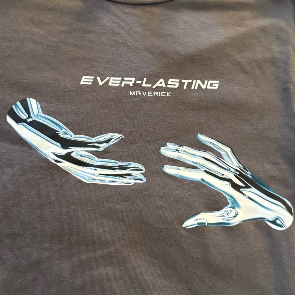 Women’s Charcoal Gray Graphic Tee with Chrome Graphic Hand Design | NEW | Small - Picture 7 of 7